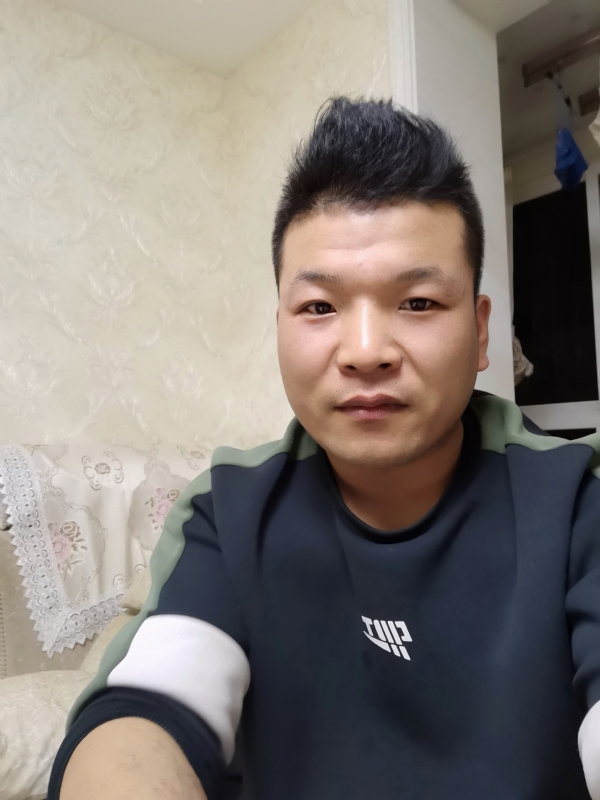 小猪猪的第一张照片--宁夏中老年相亲网